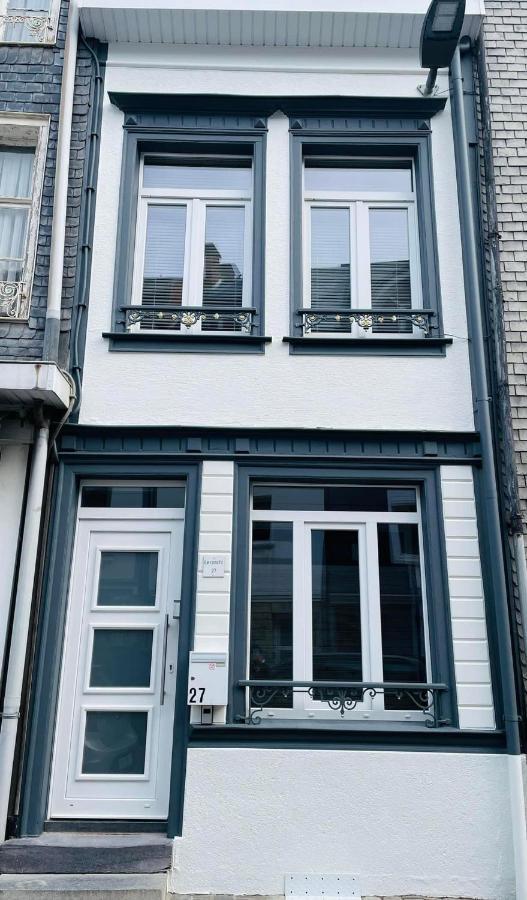Au Comilfo Villa Malmedy Exteriör bild